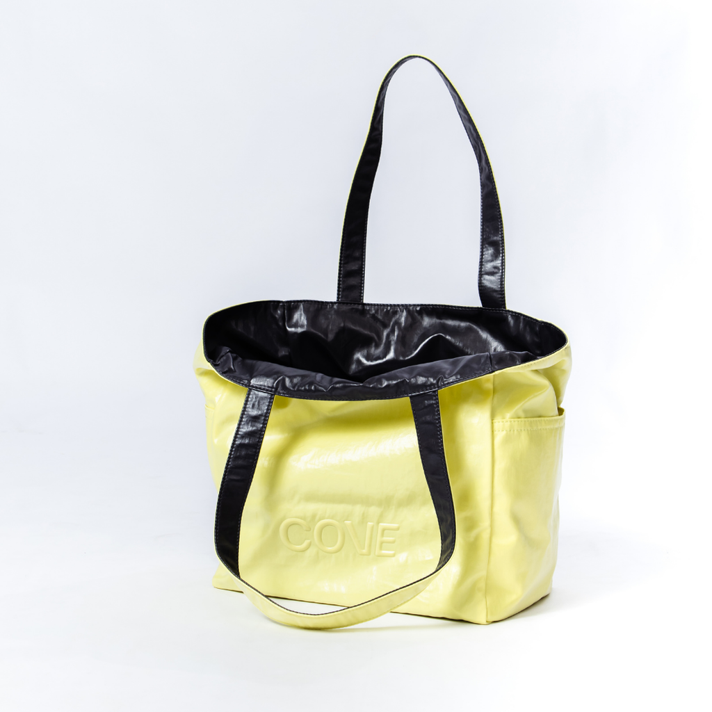 Reversible Shopper Tote กระเป๋า Tote แบบกลับด้านใช้ได้