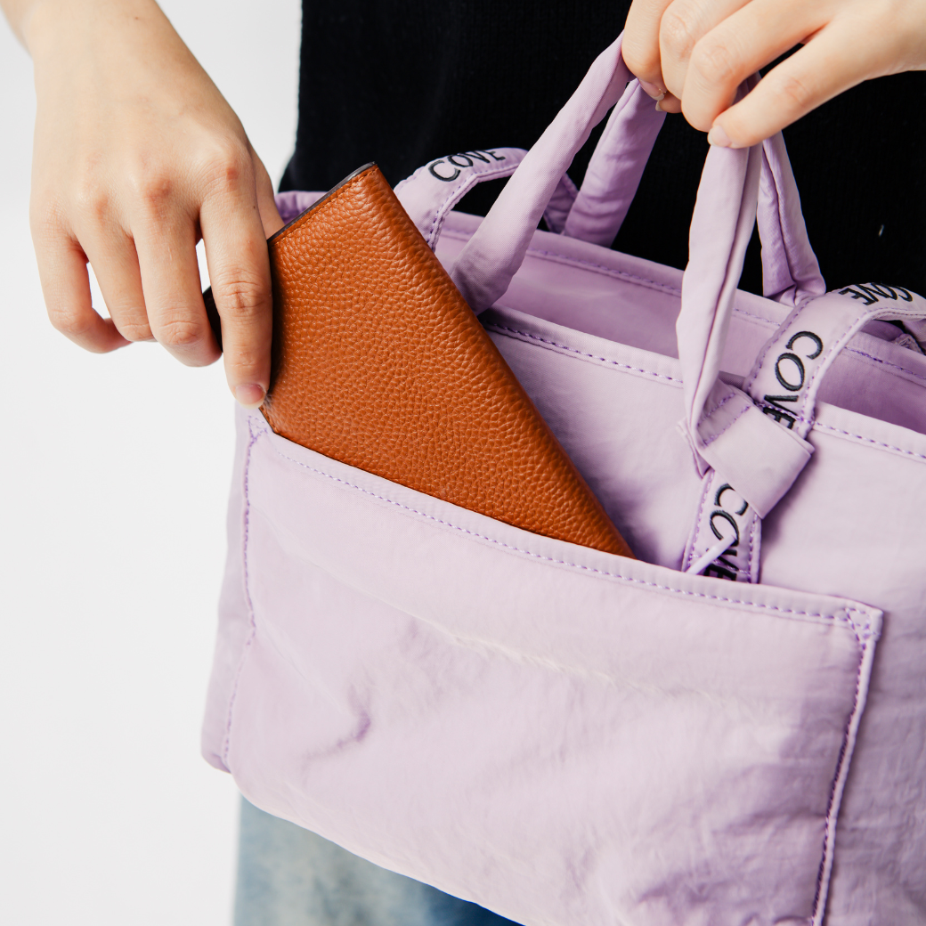 Puffy Minitrip Tote - รองรับ Tablet 11 นิ้ว