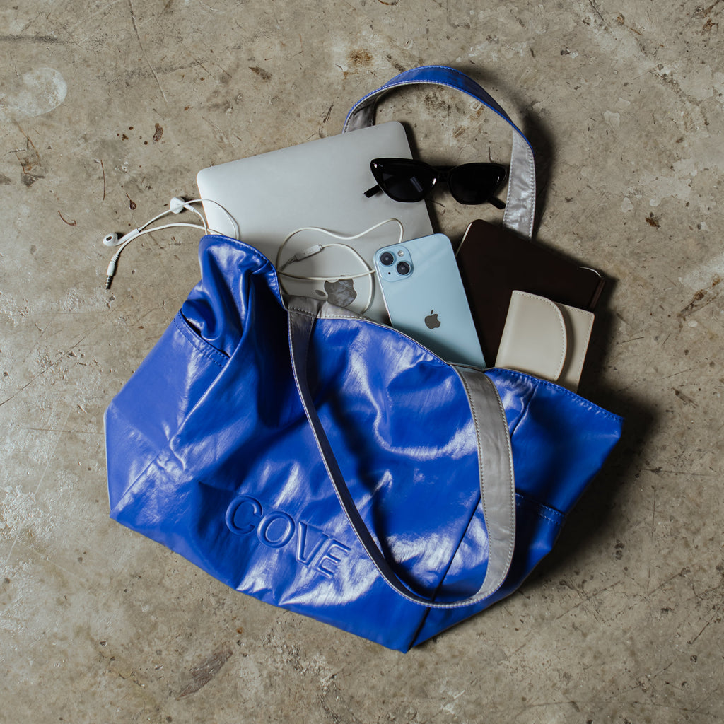 Reversible Shopper Tote กระเป๋า Tote แบบกลับด้านใช้ได้