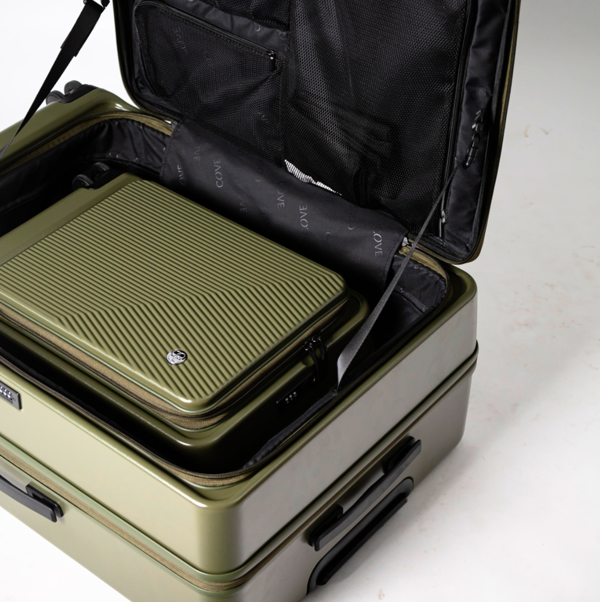 KAVE Front Access Expandable กระเป๋าเดินทางเปิดหน้า