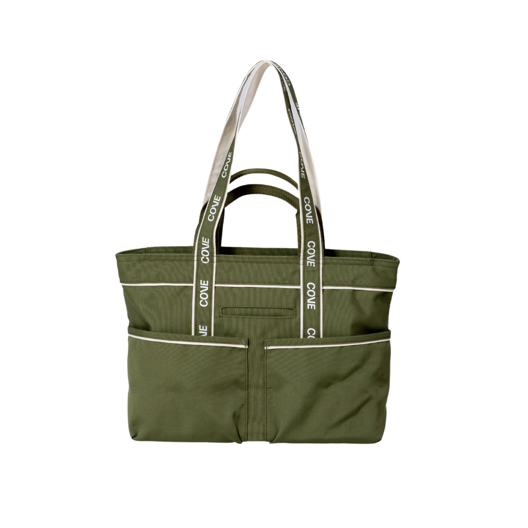 กระเป๋า Daytrip Laptop Tote รุ่น Court Culture 